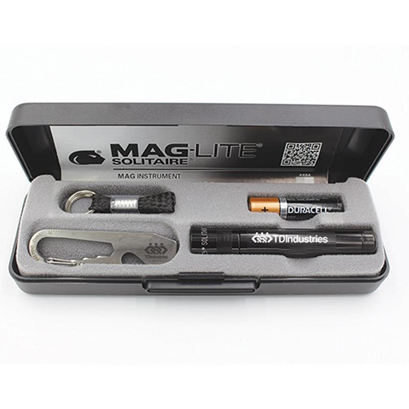 Maglite&reg; Solitaire Flashlight w/Nite Ize&reg; DoohicKey Tool